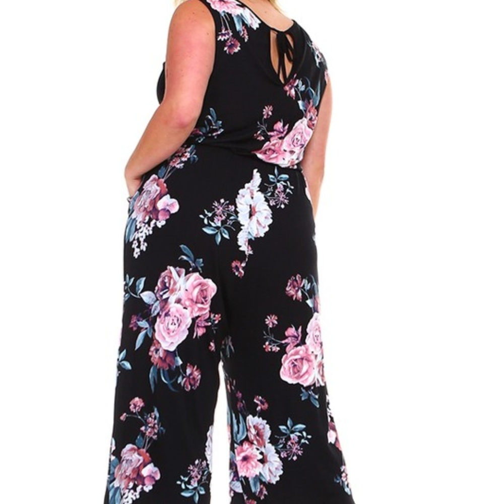 Plus Floral Print Cropped Jumpsuit - Picture 3 of 6